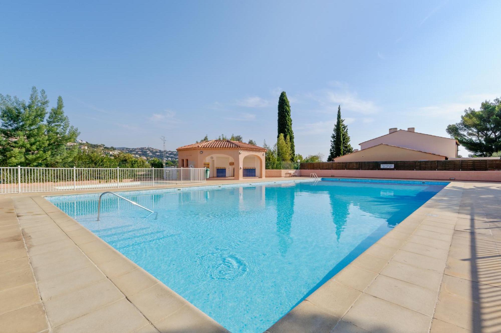Residence Partenaire Le Domaine De Garlande Cavalaire-sur-Mer Exterior foto