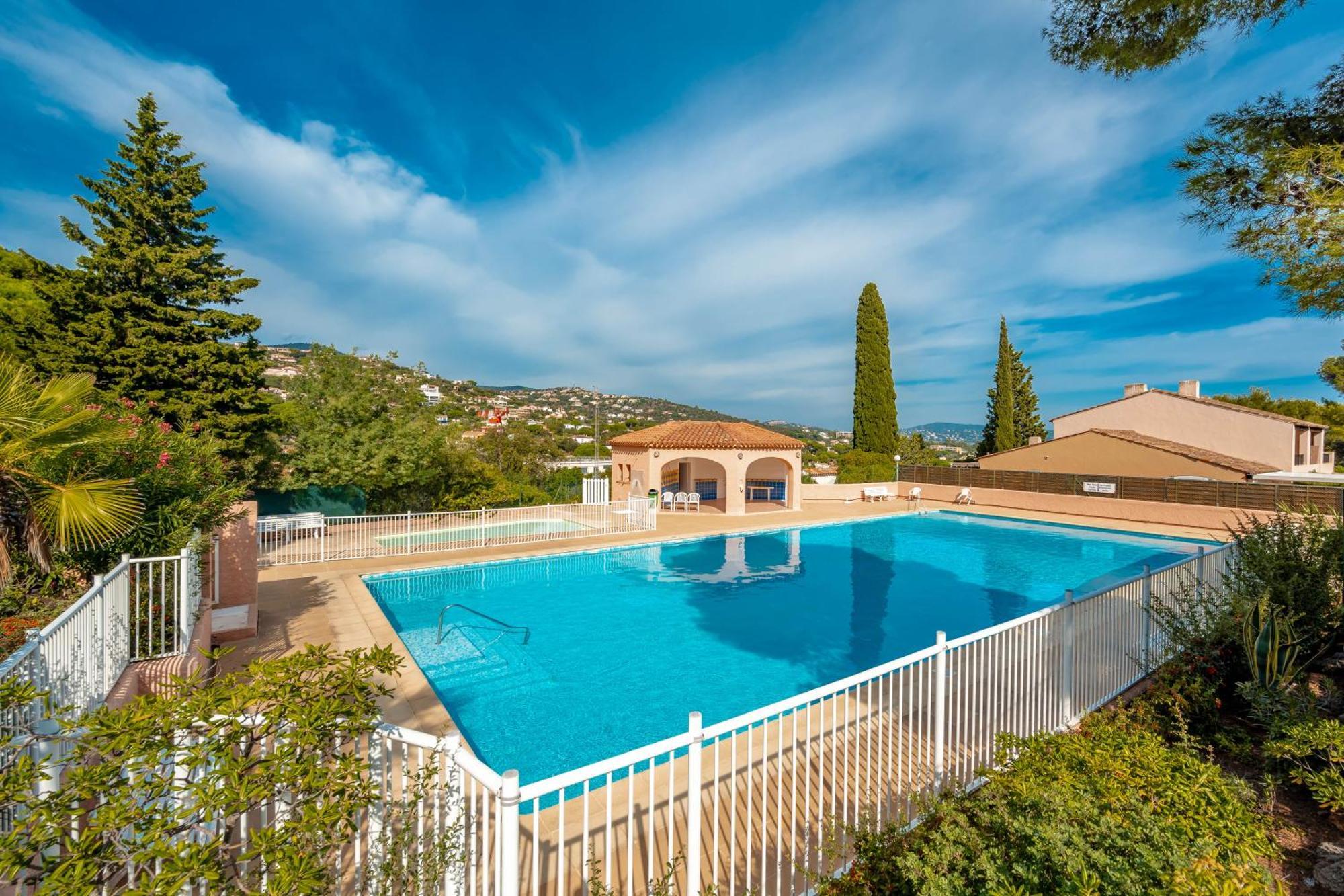 Residence Partenaire Le Domaine De Garlande Cavalaire-sur-Mer Exterior foto