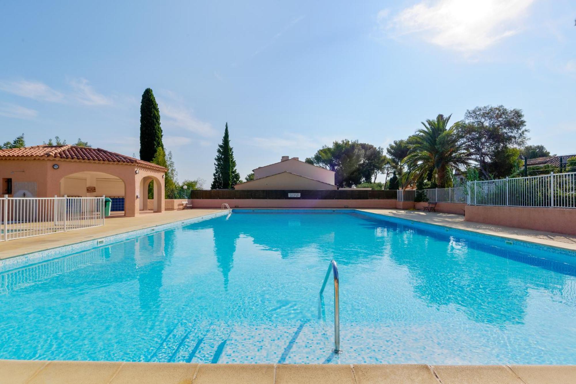 Residence Partenaire Le Domaine De Garlande Cavalaire-sur-Mer Exterior foto