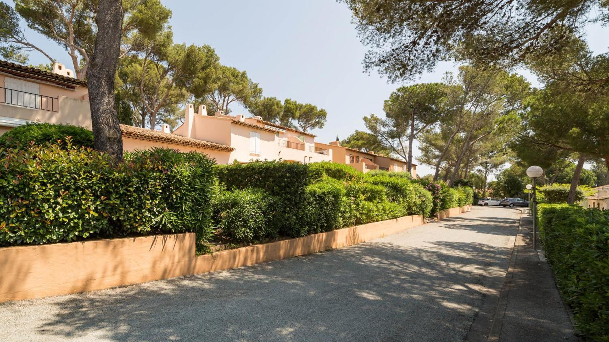 Residence Partenaire Le Domaine De Garlande Cavalaire-sur-Mer Exterior foto